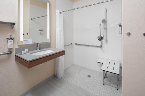 candlewood suites st robert by ihg