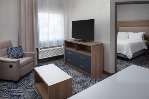 candlewood suites st robert by ihg