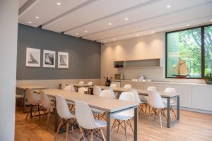 hotel romance and family suites