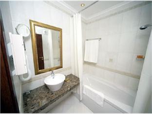 hotel romance and family suites