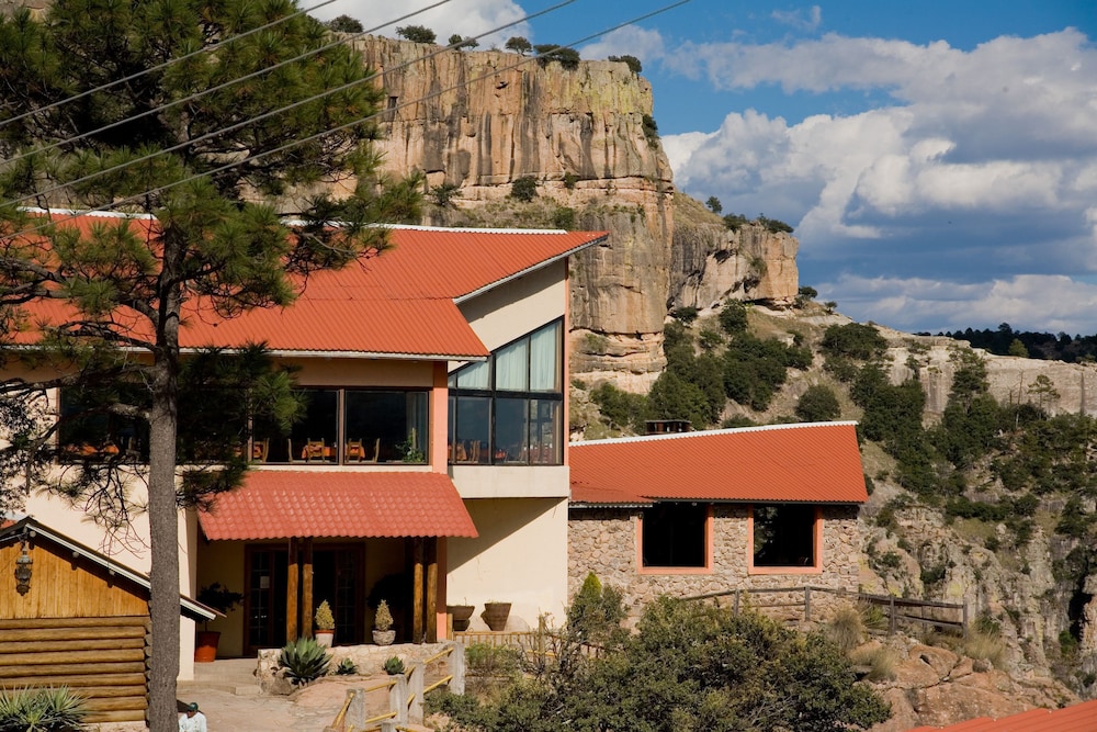 hotel divisadero barrancas