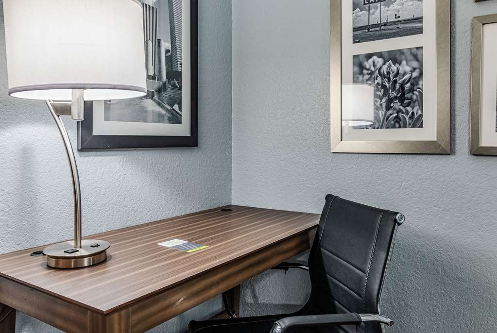 la quinta inn and suites by wyndham tomball