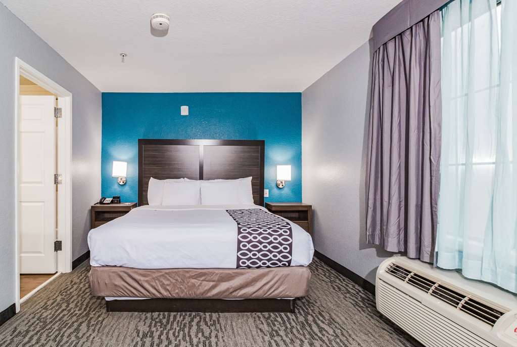 la quinta inn and suites by wyndham tomball