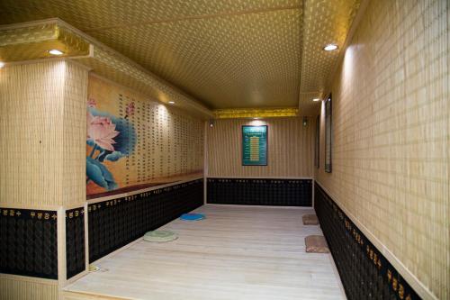 jiangmen gladden hotel