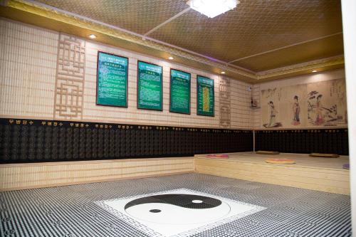 jiangmen gladden hotel