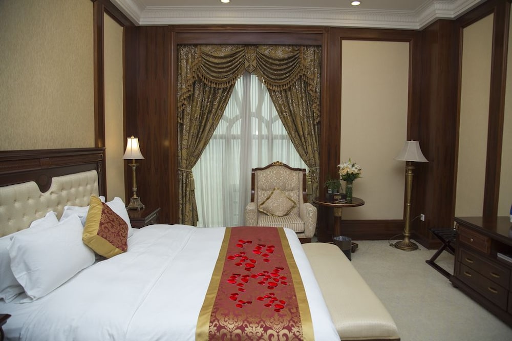 jiangmen gladden hotel