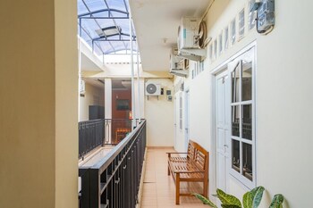 reddoorz syariah near grand kota bintang