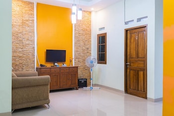 reddoorz syariah near grand kota bintang