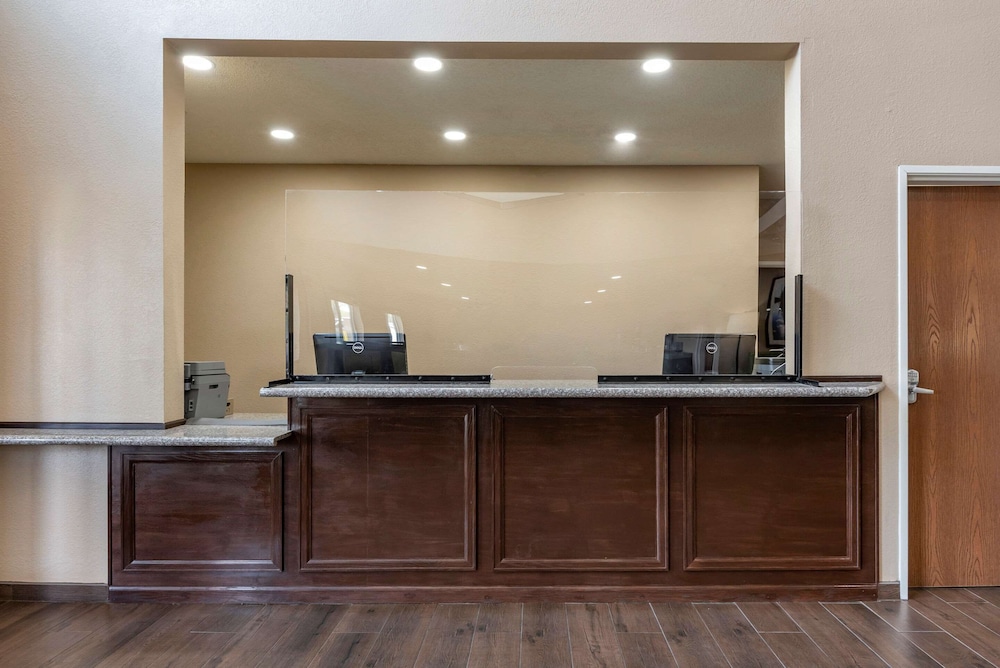 comfort inn and suites pueblo