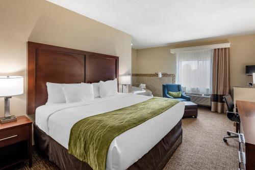 comfort inn and suites pueblo