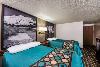 super 8 by wyndham pueblo