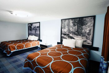 super 8 by wyndham pueblo