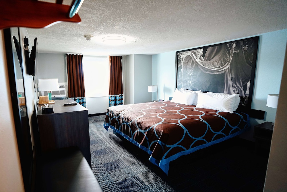 super 8 by wyndham pueblo