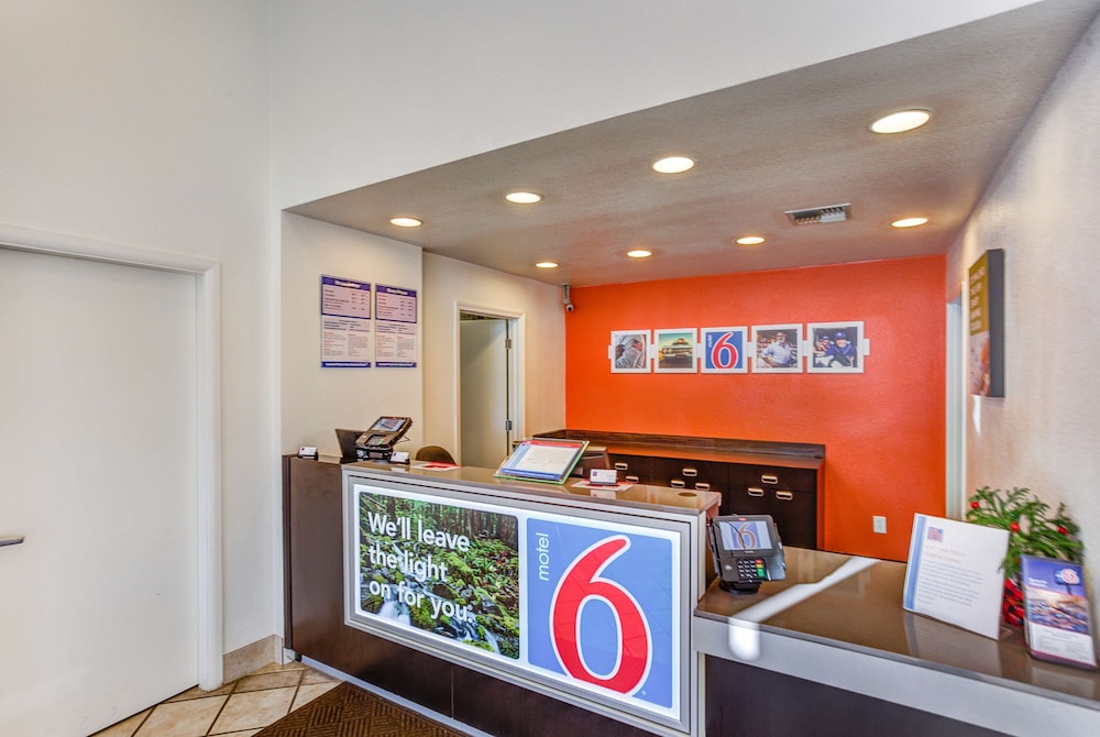 motel 6 portland or tigard west