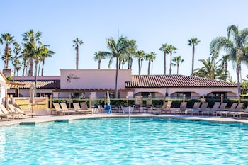 Hilton Santa Barbara Beachfront Resort,East Beach>>California,4 star