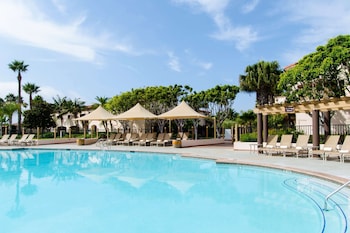 Hilton Santa Barbara Beachfront Resort,East Beach>>California,4 star