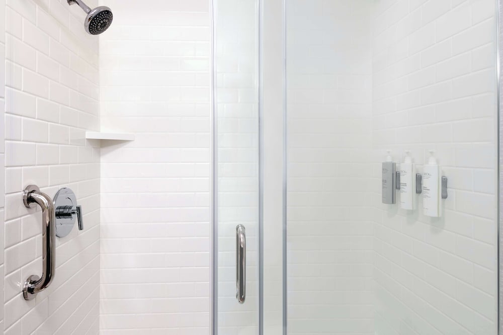 hampton inn coventry warwick area