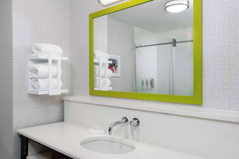 hampton inn coventry warwick area
