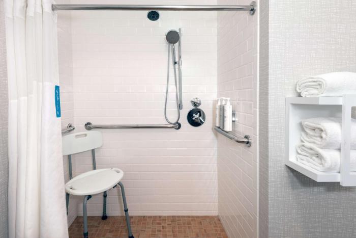 hampton inn coventry warwick area