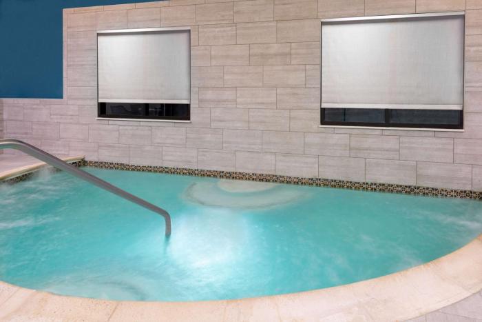 hampton inn coventry warwick area