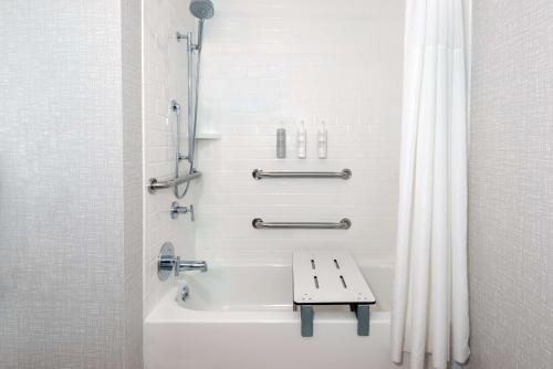 hampton inn coventry warwick area