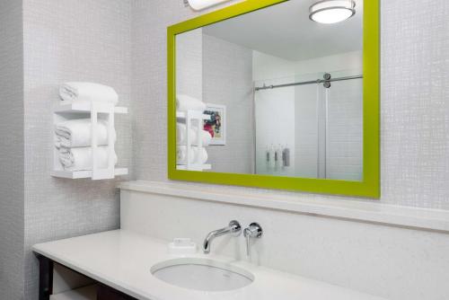 hampton inn coventry warwick area