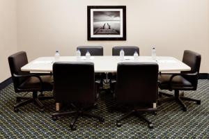 holiday inn express and suites by ihg