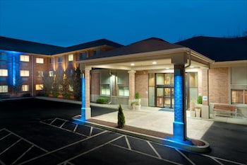 Holiday Inn Express And Suites By Ihg,Pawtucket>>Lincoln,3 star