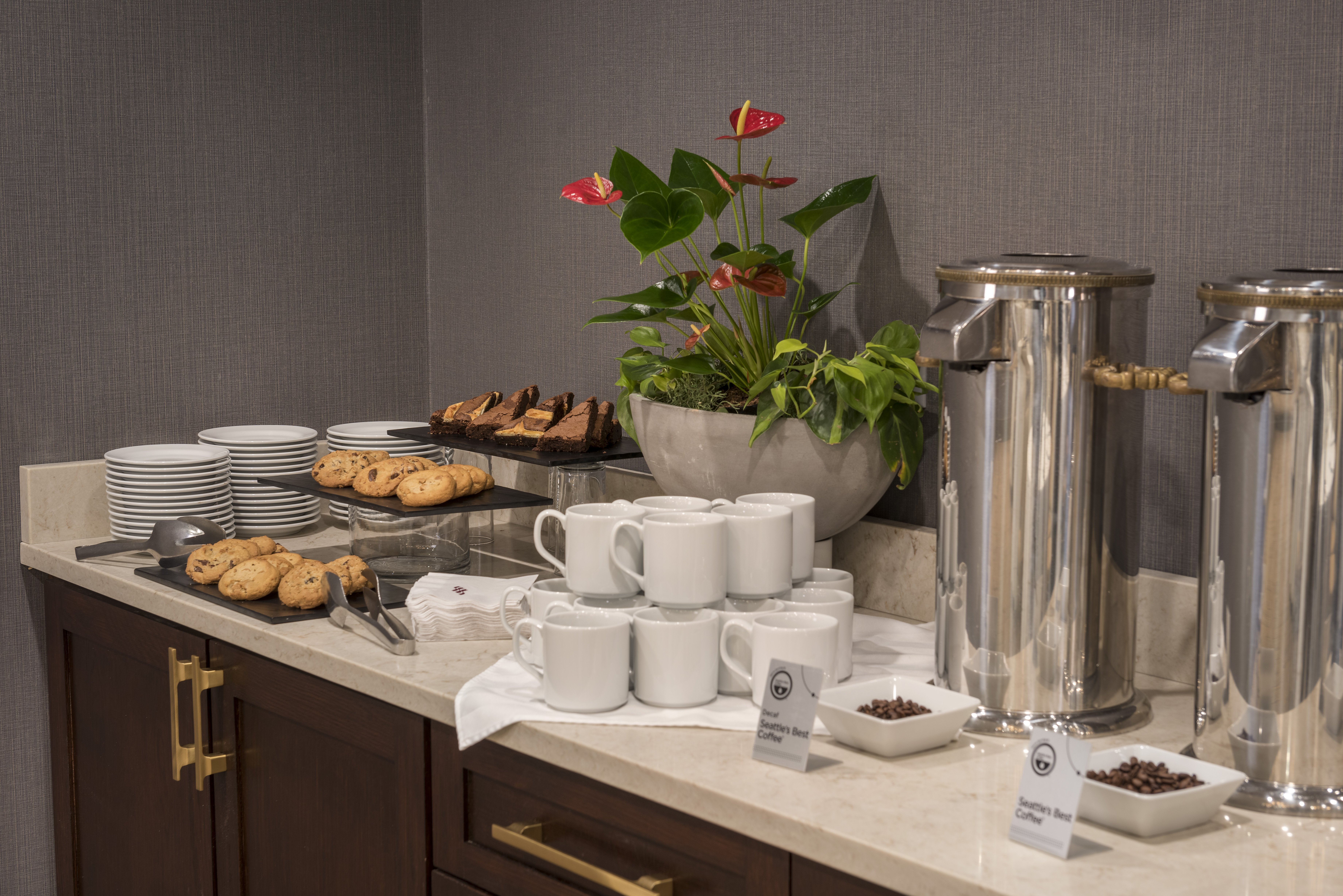 crowne plaza providence warwick airport by ihg