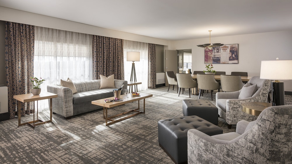 crowne plaza providence warwick airport by ihg