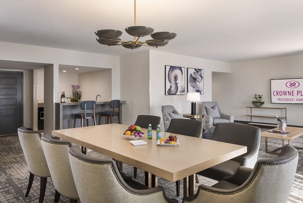 crowne plaza providence warwick airport by ihg