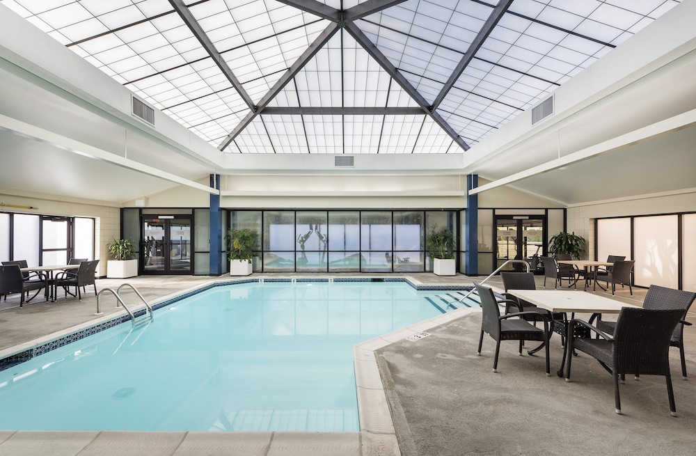 crowne plaza providence warwick airport by ihg