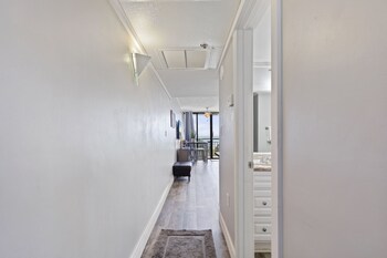 hosteeva oceanview condos