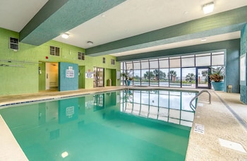 Hosteeva Oceanview Condos,,3.5 star