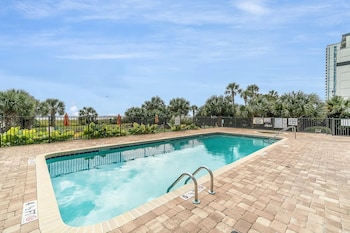 Hosteeva Oceanview Condos,,3.5 star