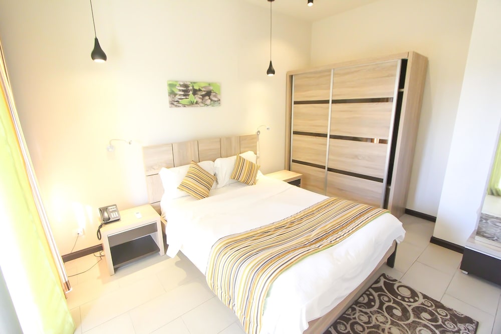 nitzana residences and restaurant