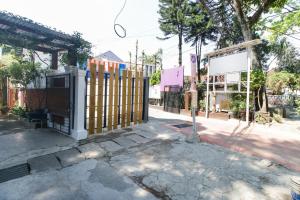 reddoorz near riau junction mall 2