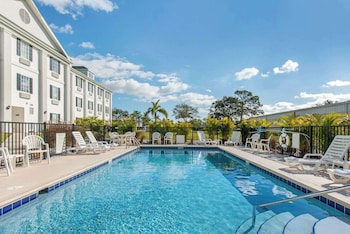 Quality Inn Palm Bay - Melbourne I-95,June Park>>Cape Canaveral,3 star