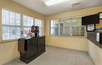 Extended Stay America Select Suites Newport News Oyster Pt,Norfolk>>Newport News,3 star