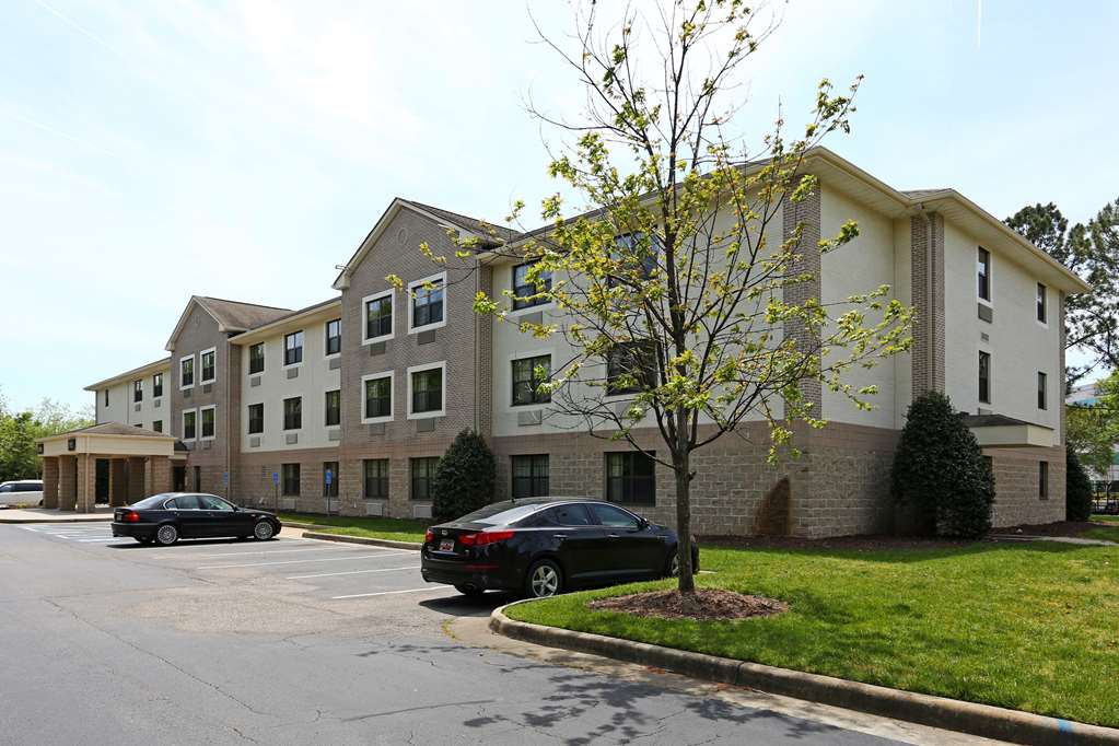 extended stay america suites hampton coliseum