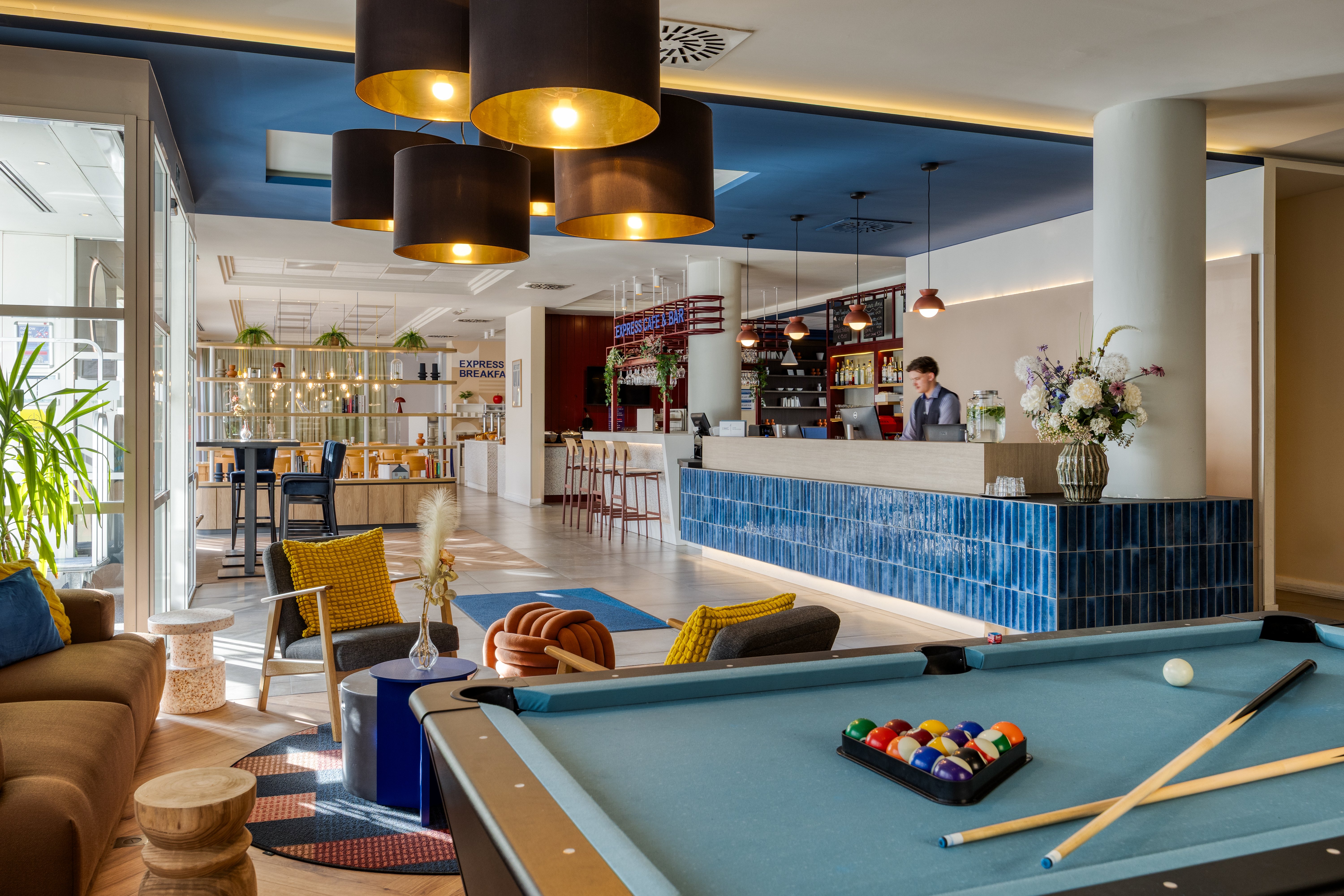 holiday inn express antwerp city north by ihg