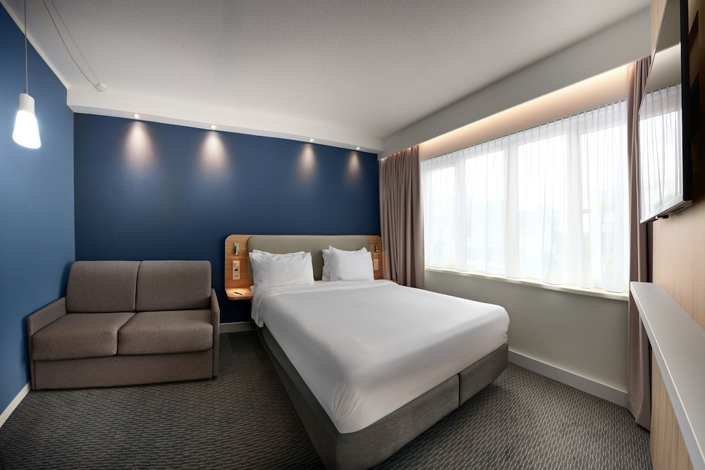 holiday inn express antwerp city north by ihg