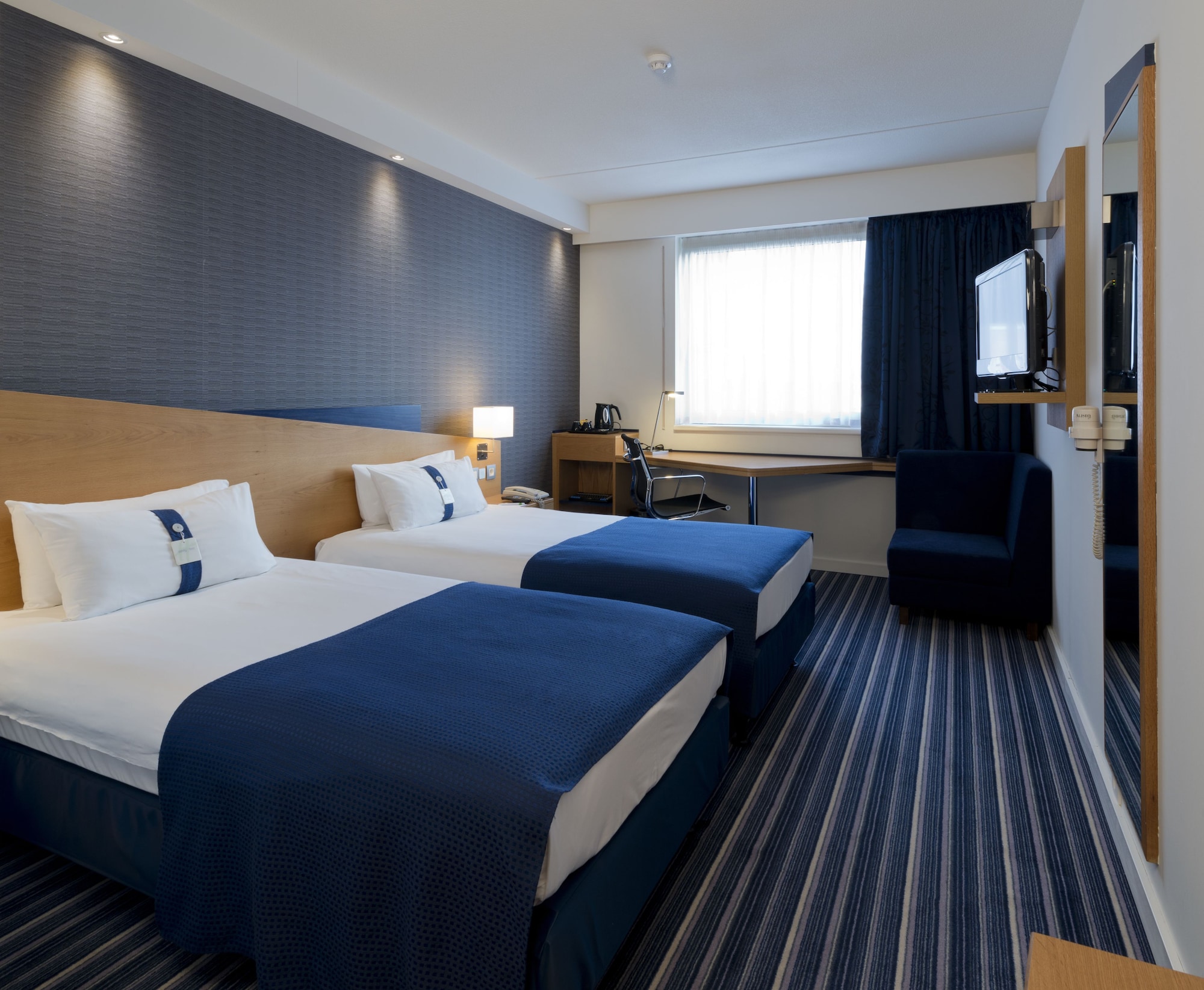 holiday inn express antwerp city north by ihg