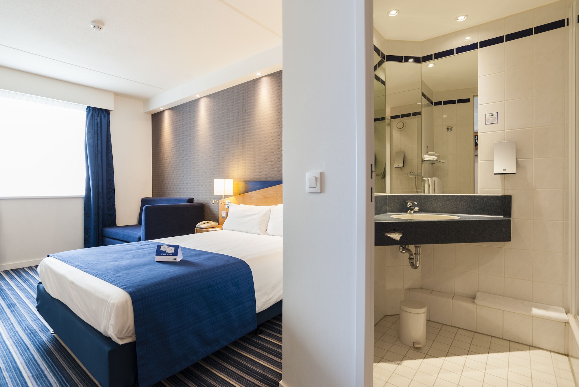 holiday inn express antwerp city north by ihg