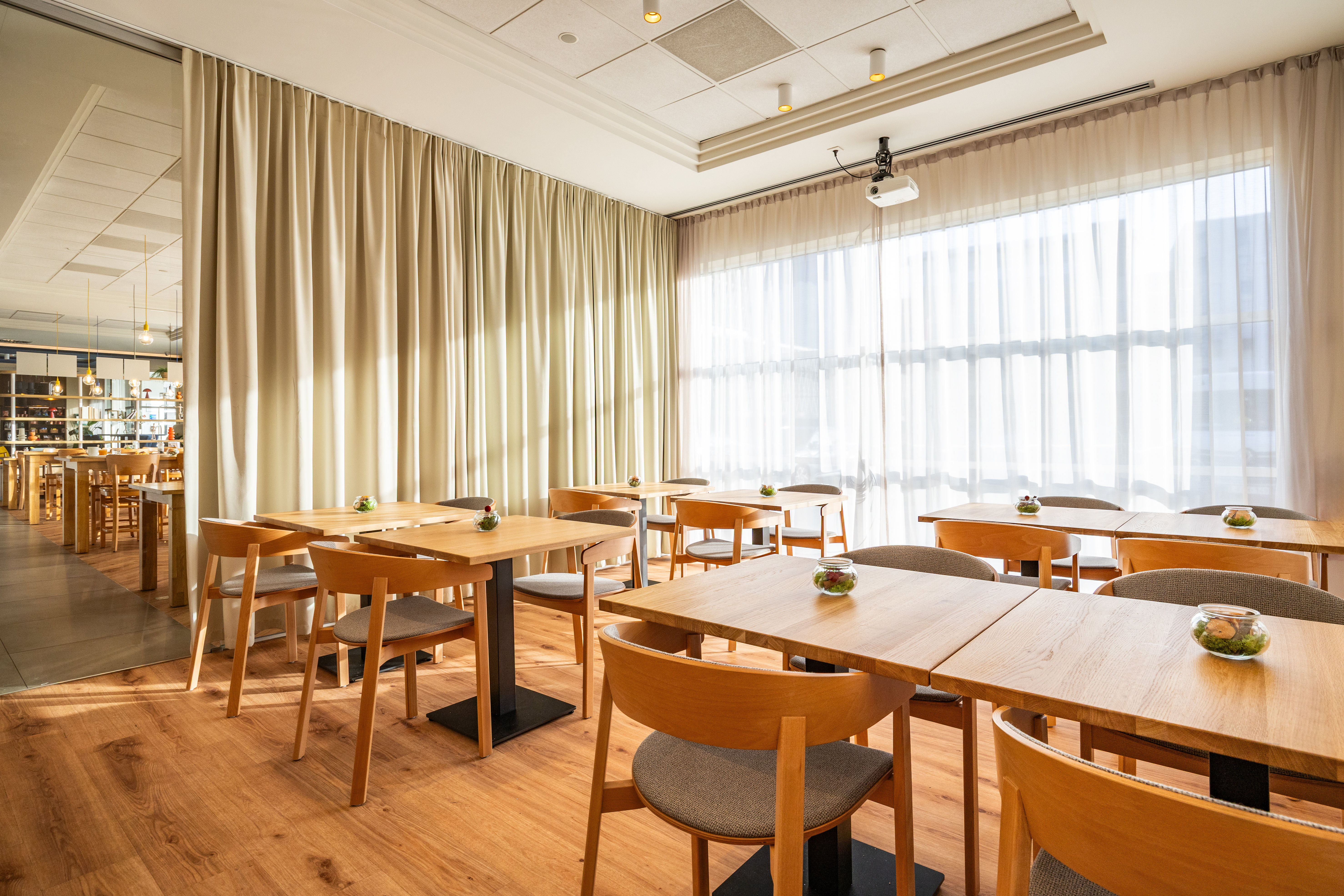 holiday inn express antwerp city north by ihg