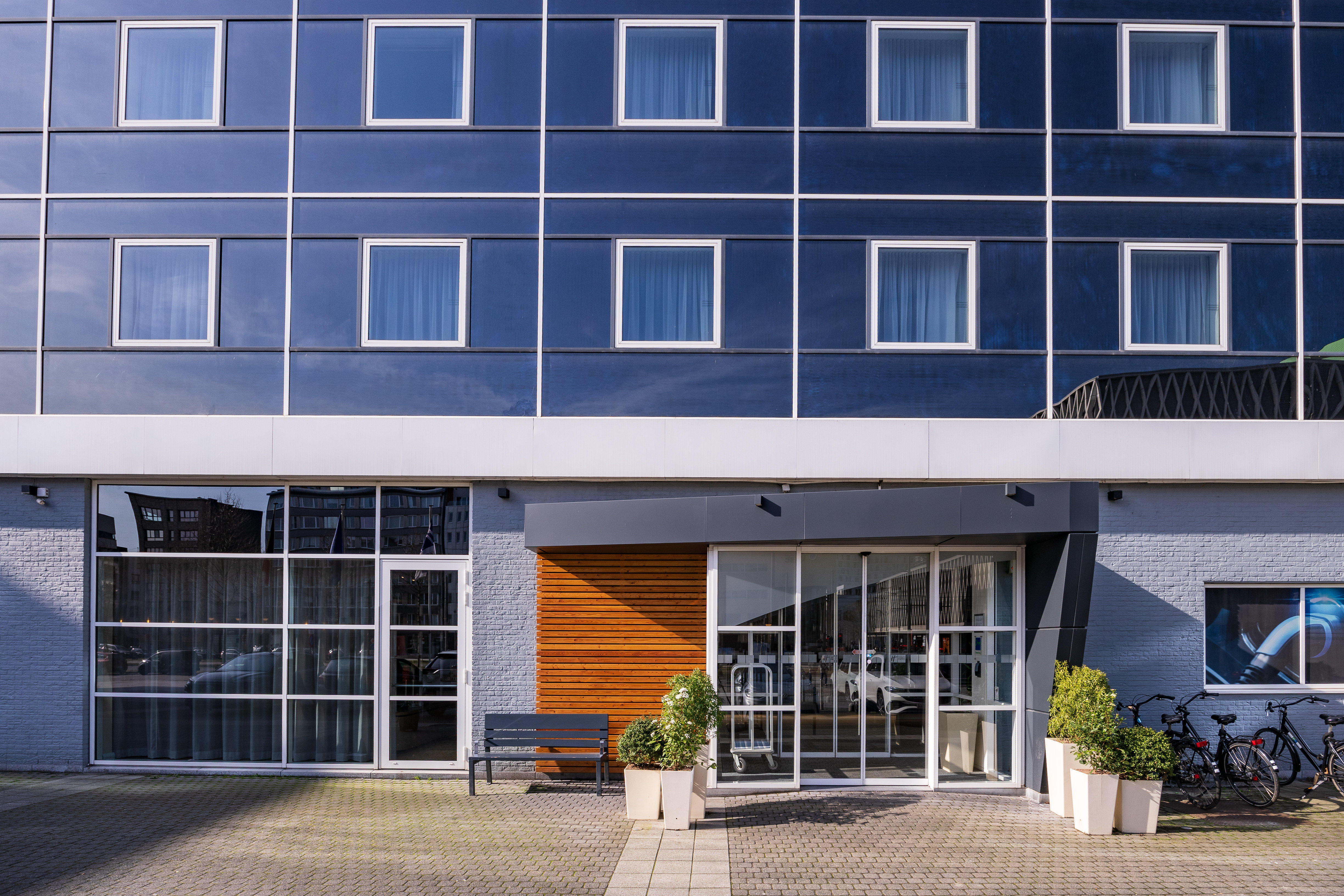 holiday inn express antwerp city north by ihg