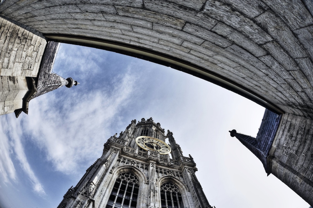holiday inn express antwerp city north by ihg