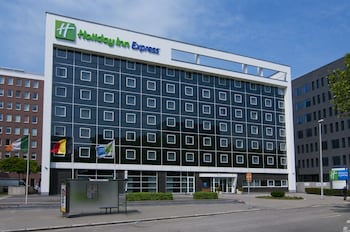 holiday inn express antwerp city north by ihg