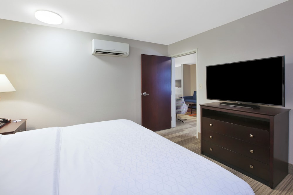 holiday inn express hotel and suites niles an ihg hotel