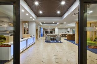 holiday inn express hotel and suites niles an ihg hotel